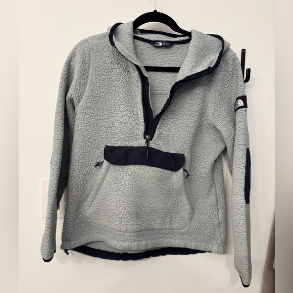 THE NORTH FACE WOMENS LIGHT BLUE 1/4 ZIP HOODED FLEECE - Picture 2 of 5